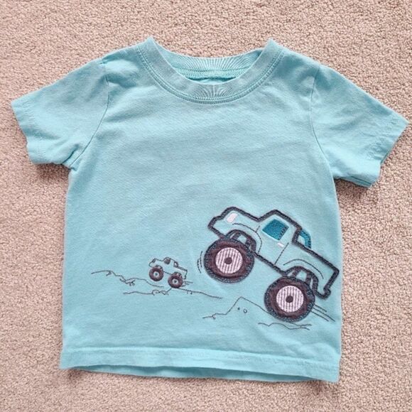 Lot of Boys Short Sleeve Tops and Shorts Size 24 Months - Picture 6 of 16